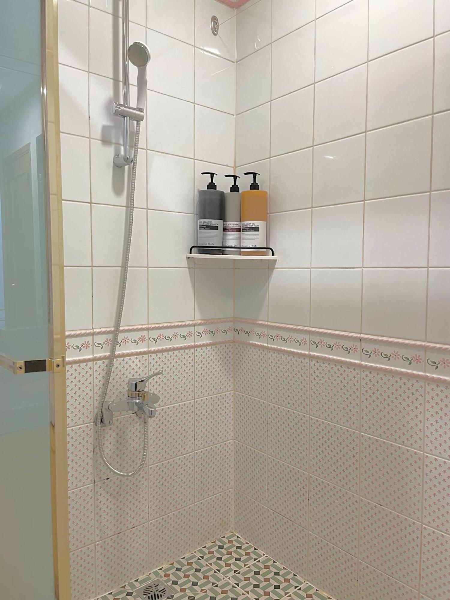 New, 1-minute Walk From Hongdae Entrance Station, Great Namsan Tower View